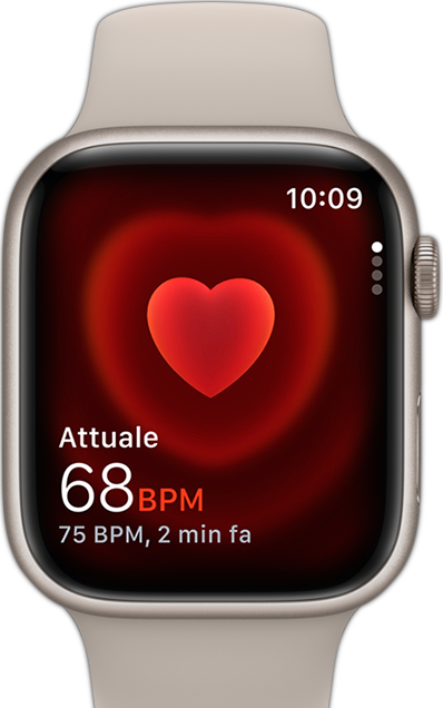 Vista frontale di un Apple Watch che mostra il battito cardiaco di una persona.